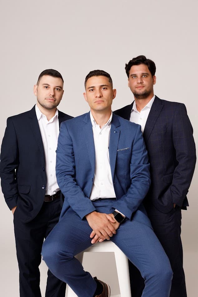 Alison Rossete, Hugo Galmacci e João Vitor Matulo, sócios da EvoHub